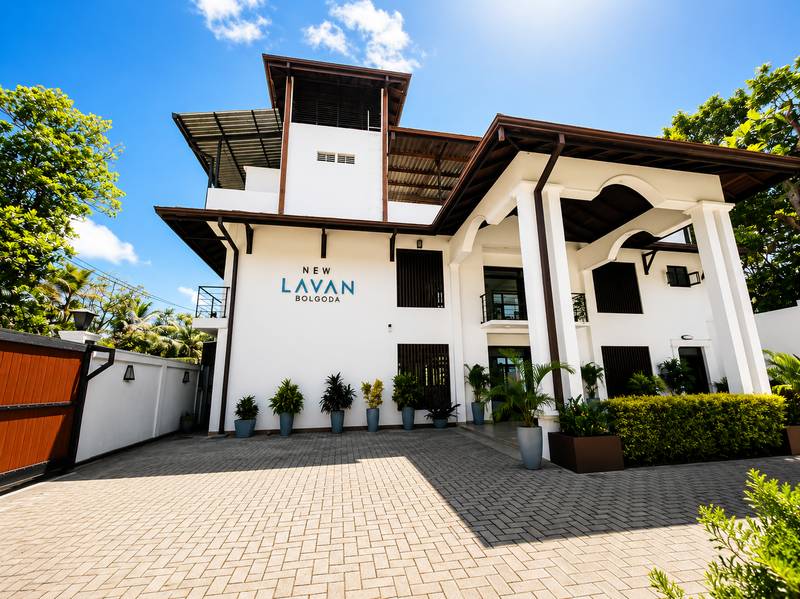 New Lavan Bolgoda හෝටලයේ උණුසුම් උද්යාන පිවිසුම සහ බාහිර පෙනුම